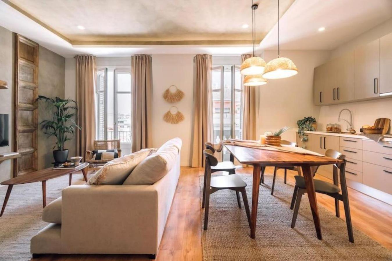 Salonga - 1 Bedroom And Balcony In Eixample Esquerra 바르셀로나 외부 사진